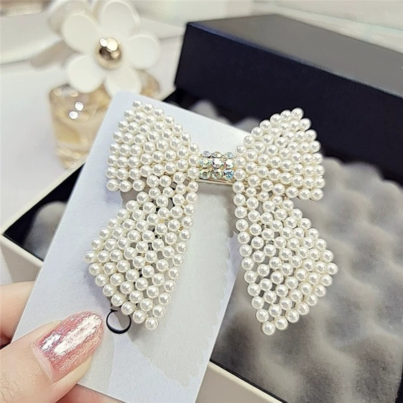 Rhinestone Pearl Bow Hair Clip - Tie Bar Clip recension och pris