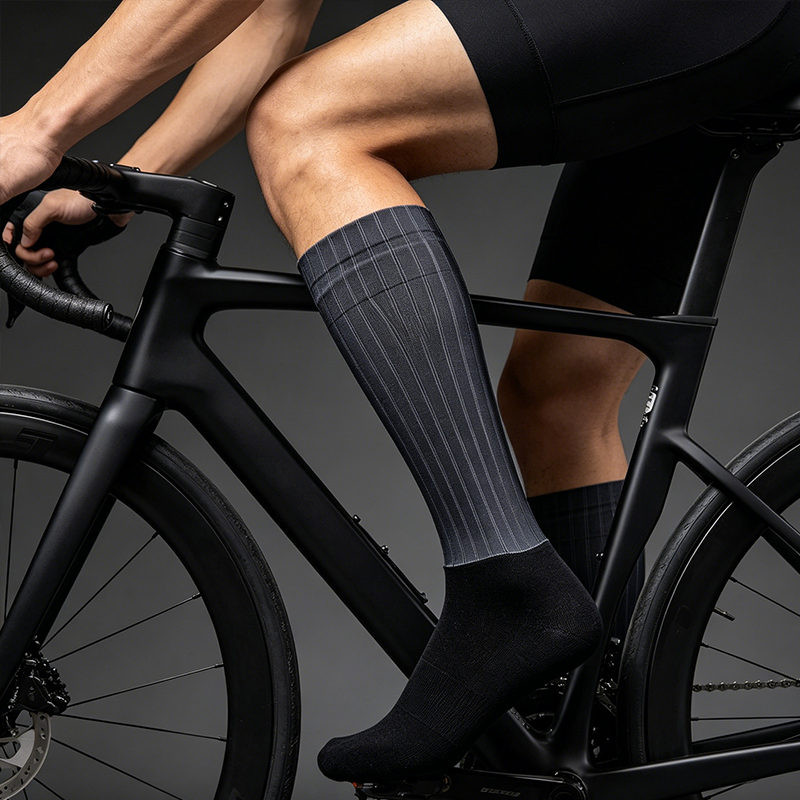 Aero Sock Cycling Socks High S - Sock Garter Men recension och pris